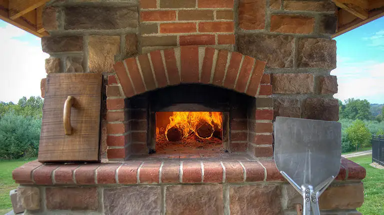 Hockging Hills Lodge With Brick Oven