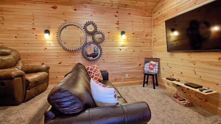 Woodford Cabin With Private Theater Hocking Hills